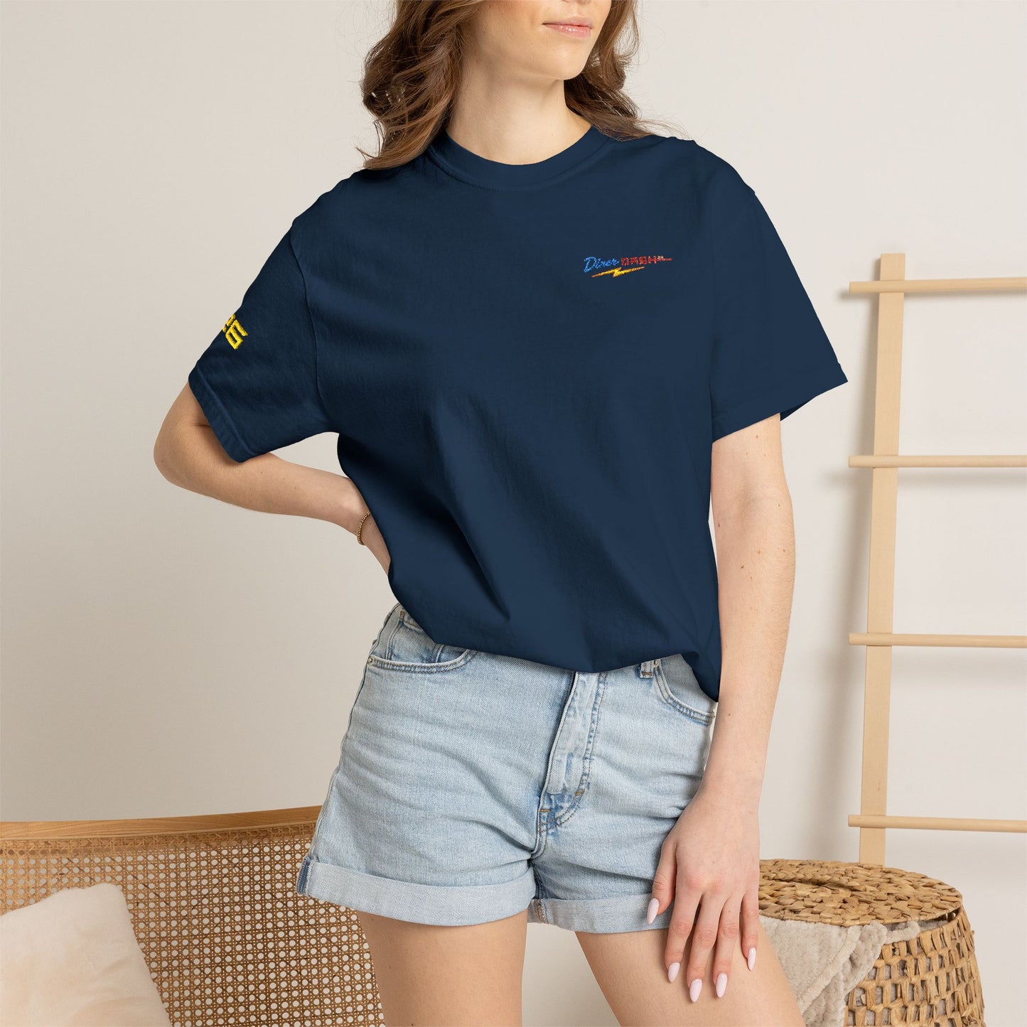 DD2602 - Embroidered Diner Dash