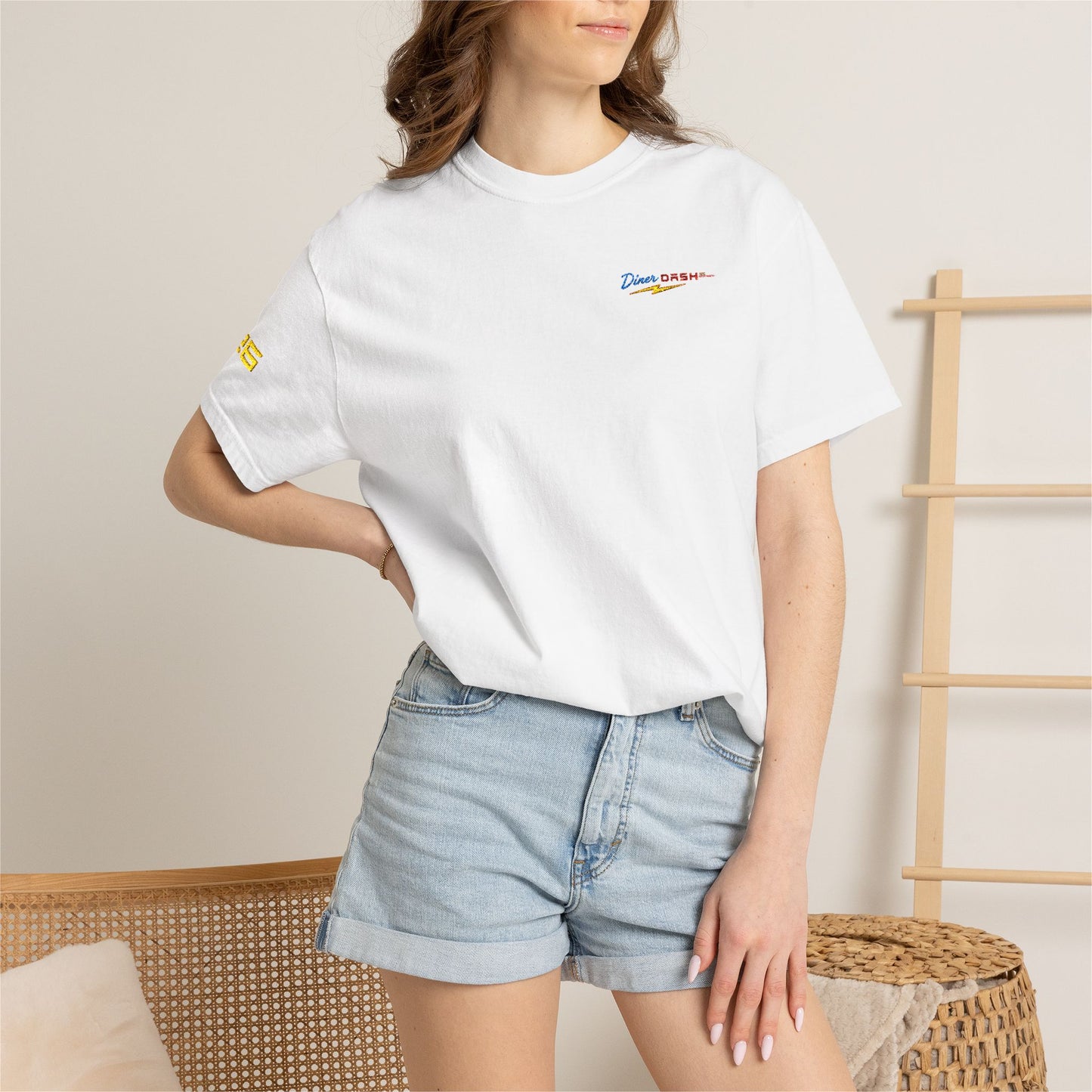 DD2602 - Embroidered Diner Dash