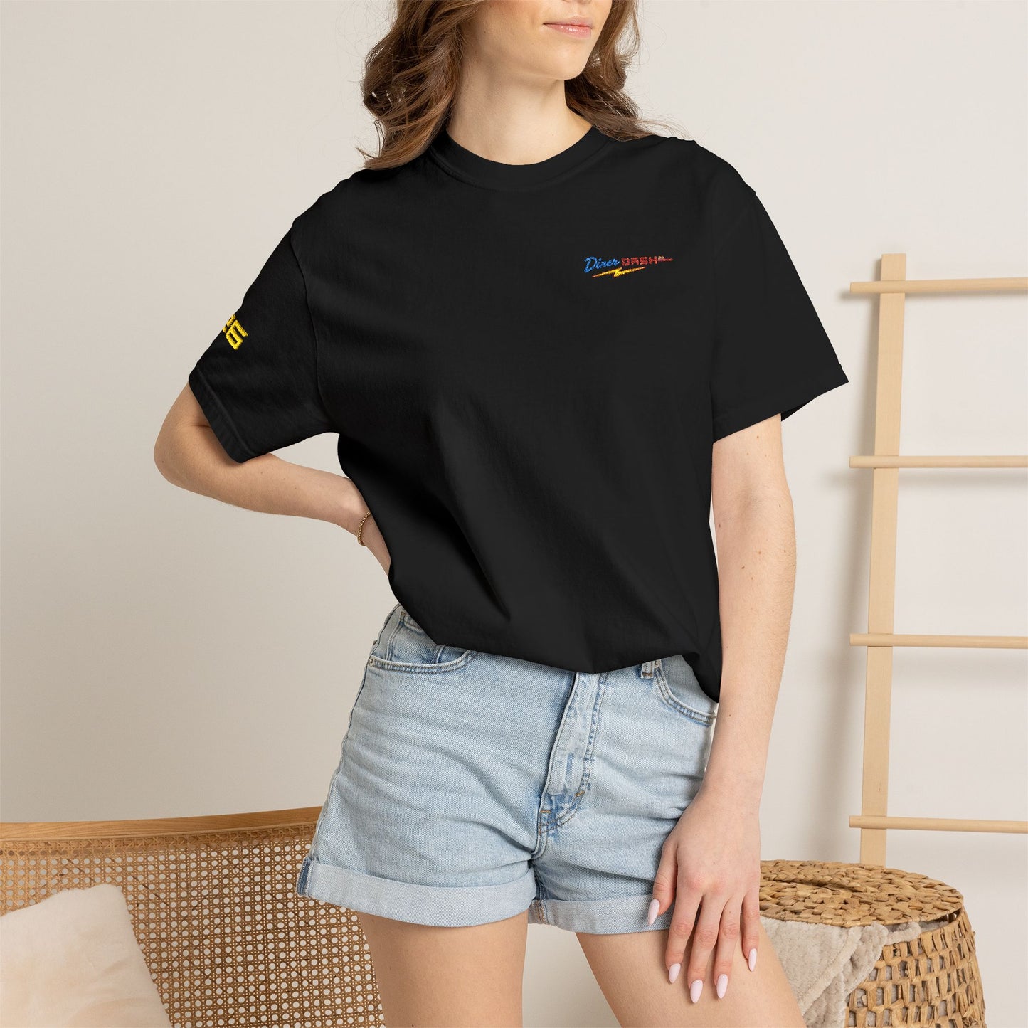 DD2602 - Embroidered Diner Dash